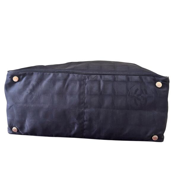 CHANEL New Travel Line Tote MM - Black Nylon Jacquard Leather Tote Bag ✨ - Picture 4 of 10